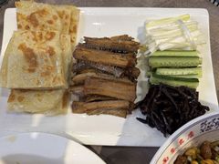 烙饼卷带鱼-老浒记烤鸭-北京菜(琉璃厂店)