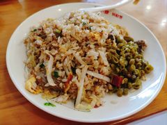 牛肉炒饭-小姜锅贴(凤凰街店)