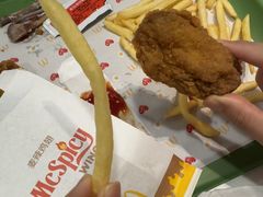 -麦当劳(上海虹桥站30B检票口楼上)