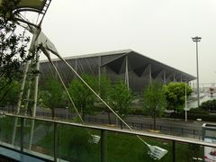 从世博轴眺望世博展览-东浩兰生上海世博展览馆