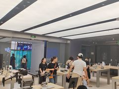 -DJI大疆(深圳华强北曼哈授权体验店)