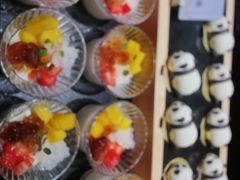 -雍容荟帝王蟹活龙虾展台自助(IFS黑金店)