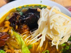 -越洋肖氏老米线(杨家坪店)