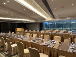 点击看大图 -广州中心皇冠假日酒店·宴会厅