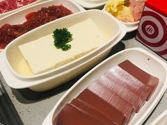 -海底捞火锅(曹安公路店)