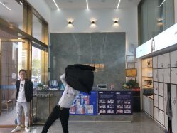 -水灵珑美容造型中心