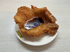 香喷喷的炸猪排-大时代美食面馆