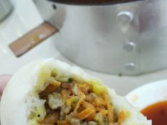 牛肉胡萝卜包子-胡家包子·清真(大众巷店)