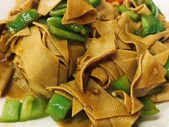 尖椒干豆腐-悦海轩餐厅