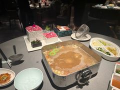 -左庭右院鲜牛肉火锅黑金店(陆家嘴中心店)