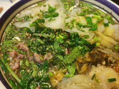 -云阿蛮云南生烫牛肉米线(奉贤路店)