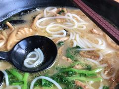 -老妈米线(港龙店)