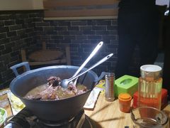 -茸梅路右拐龙虾-农家菜(松江店)