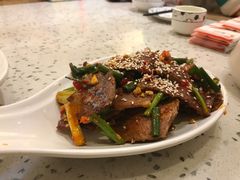 -兔行天下-鸿鹤鲜锅兔(中海国际店)