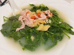 土猪肉浸嫩桑叶-清心鸡沙田乳鸽店·非遗传承(石溪店)