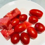 蘸啥都好吃，小笼包皮很软，里面的肉馅很香