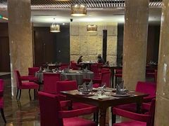 -粤尚腾香居中餐厅(首都机场希尔顿店)