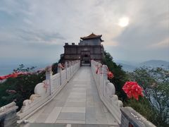 -鸡鸣山旅游风景区