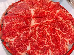 安格斯牛肉-鲜入围煮花胶鸡海鲜火锅