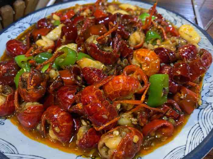 老街大排档(玫瑰街店)-"不错,味道可以!环境也不错."-大众点评移动版