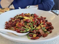 皱椒独蒜飘香牛肝菌-云腾食府·云南菜