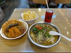 -丽丽三鲜螺蛳粉(田林路店)