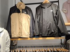 -斯普瑞斯奥特莱斯