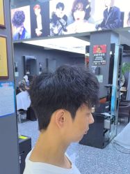 -藤野造型专业烫染接发