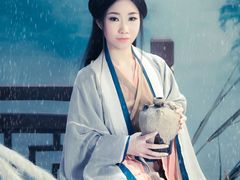 -九月鹰飞汉服摄影工作室