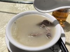 -红旗山庄(圭峰山店)