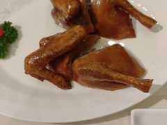 玻璃脆皮乳鸽-利苑酒家(金宝店)