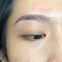 -一个差评成就的纹眉店