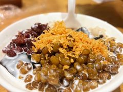 椰汁四果烧仙草-潮巷·老潮汕美食集市(欢乐港湾店)