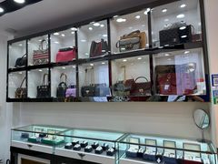 -恒一珠宝·回收黄金钻石奢侈品(灵岩南路店)