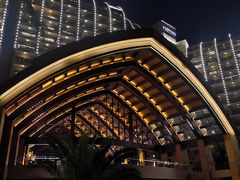 -三亚湾海居铂尔曼度假酒店