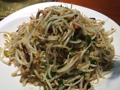 -老码头黑皮肘子锅包肉(赣水路店)