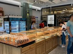 面包甜点陈列柜-原麦世家(府琛大厦店)