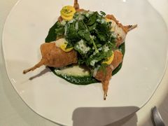 香煎牛蛙腿佐特制欧芹酱-Le Bistrot de Racine