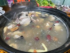 -大眼强五杯鹅·桑拿鸡煲