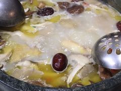 -南渝食府.墨脱石锅松茸鸡