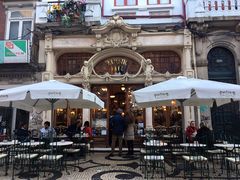 -Majestic Café