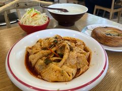 -三好食堂(煎饺·馄饨·肉饼米线·盛世广场店)