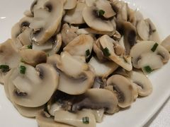 葱油小蘑菇-老人和饭店(淮海中路店)