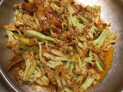 -老码头黑皮肘子锅包肉(赣水路店)