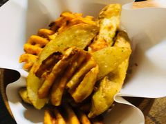 -HIGH FIVE哈福手工汉堡(桂林路店)