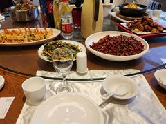 -赶海部落海鲜城(海阳路店)