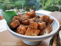 -包整·丝娃娃(一览甲秀楼风景店)