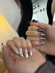 -芊屿芊浔美甲