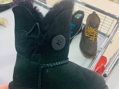 -UGG(燕莎奥特莱斯购物中心店)