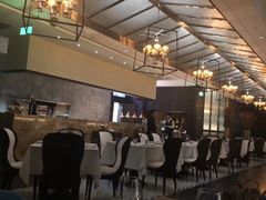 -卡佩罗意大利餐厅及酒吧Al Cappello Trattoria